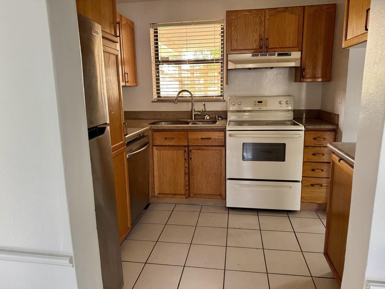 764 Gardenia Dr - Photo 6 of 23