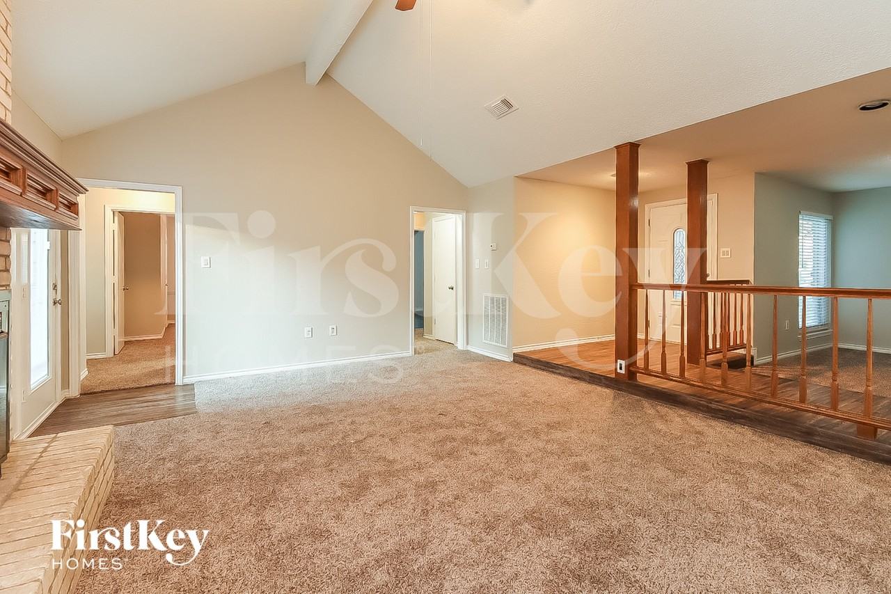 15806 Afore Dr - Photo 2 of 16