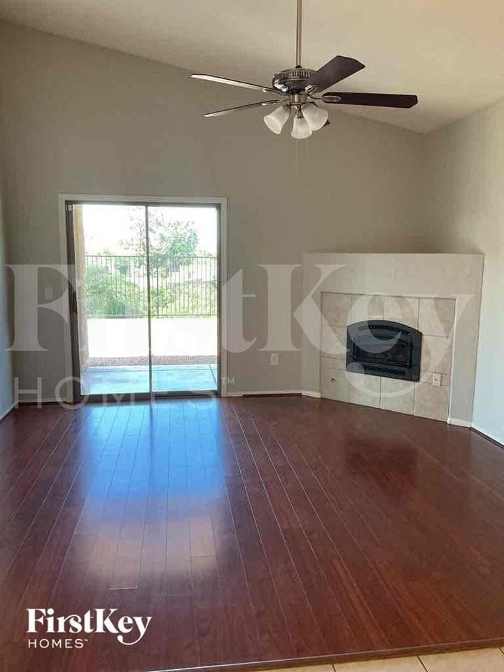 7718 W Sombrero View Ln - Photo 4 of 19