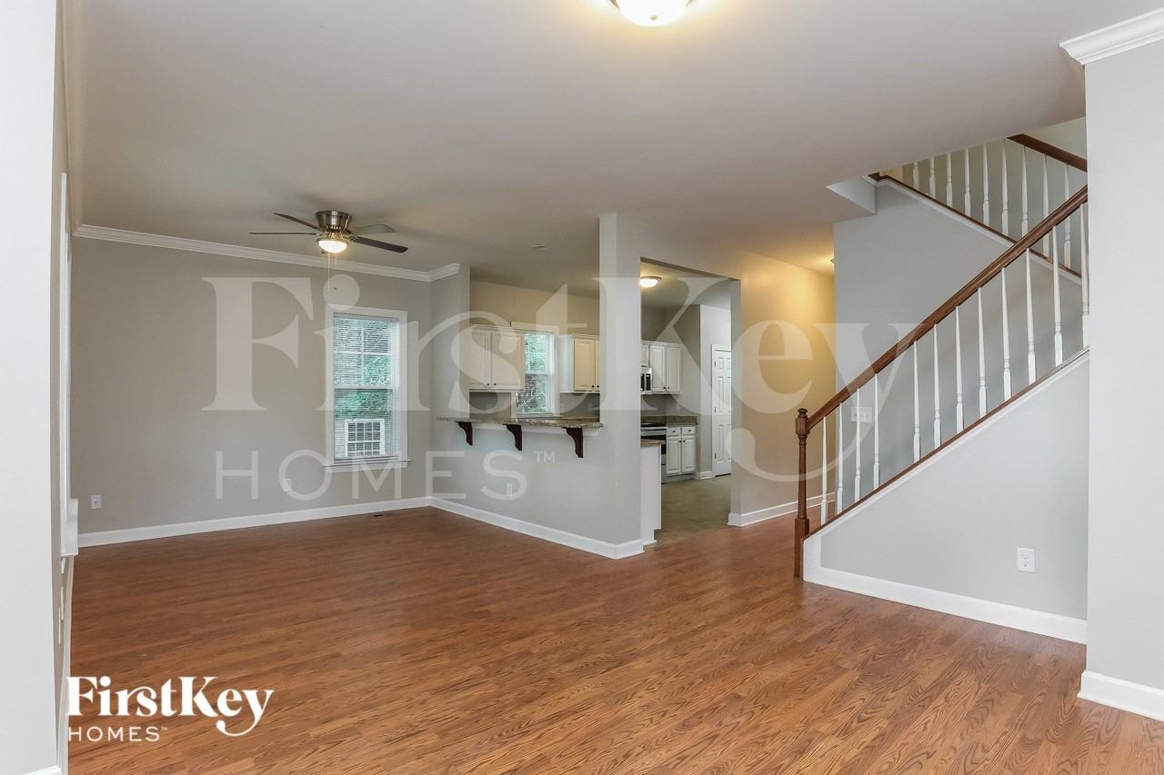 5121 Lundy Dr - Photo 3 of 18