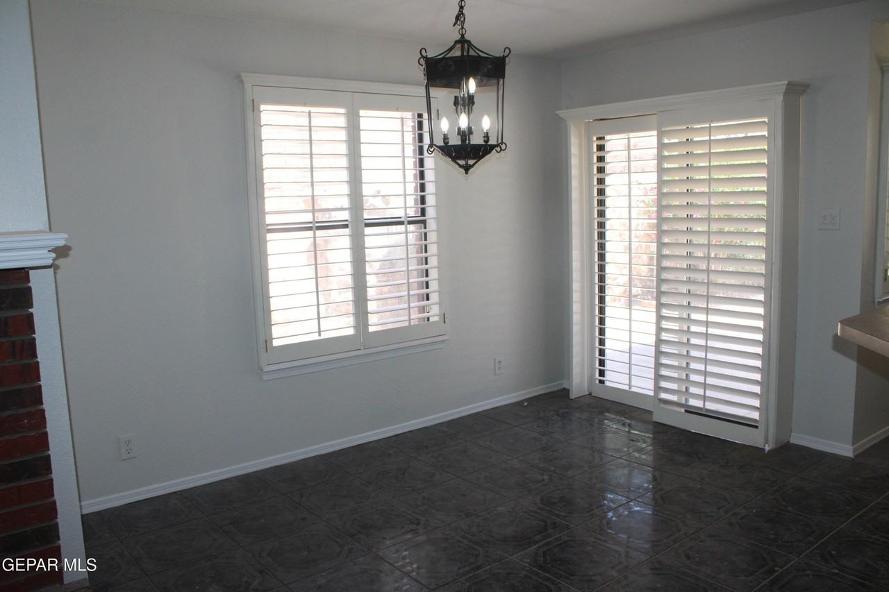 7148 Oval Rock Dr - Photo 5 of 22