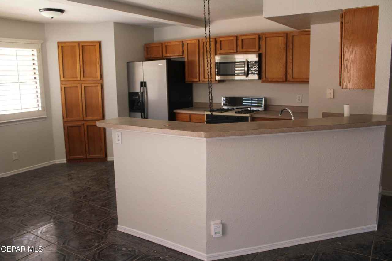 7148 Oval Rock Dr - Photo 6 of 22
