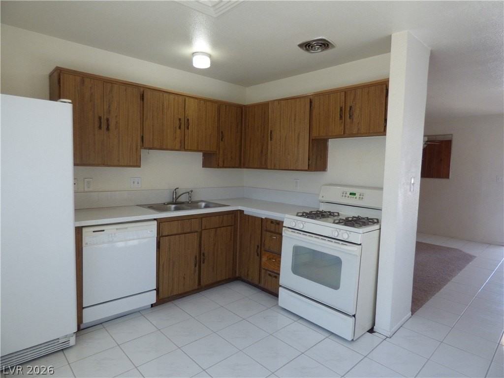 7043 Forest Vista St - Photo 5 of 24