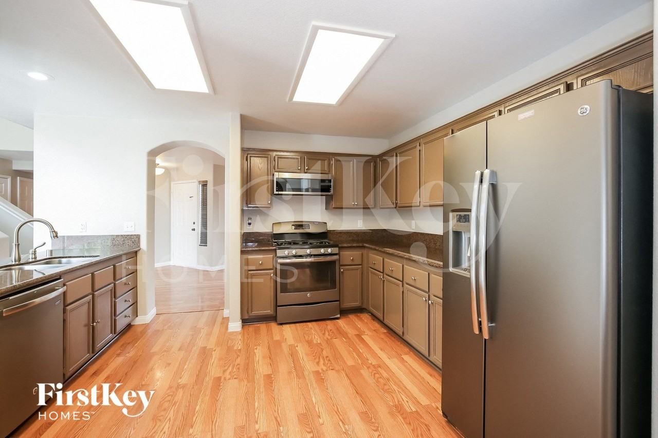 8017 Secret Ave - Photo 6 of 15