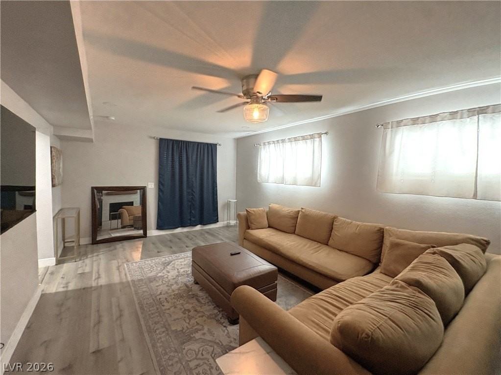 109 Ash St - Photo 4 of 9