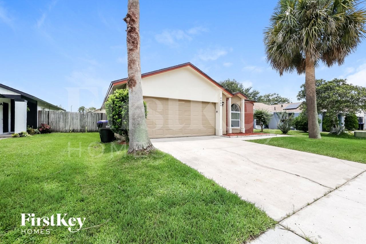 2484 Albaca Dr - Photo 2 of 15