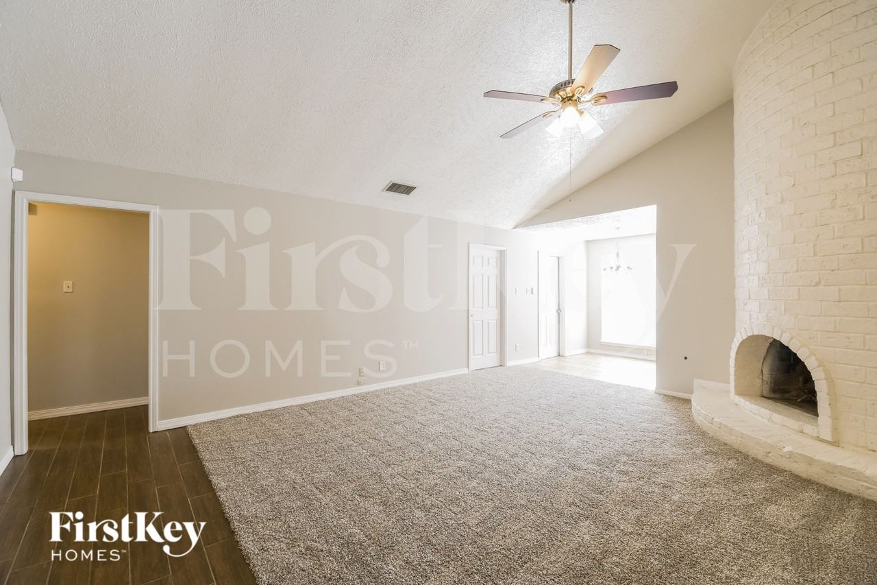 9822 Hughes Ranch Rd - Photo 4 of 15