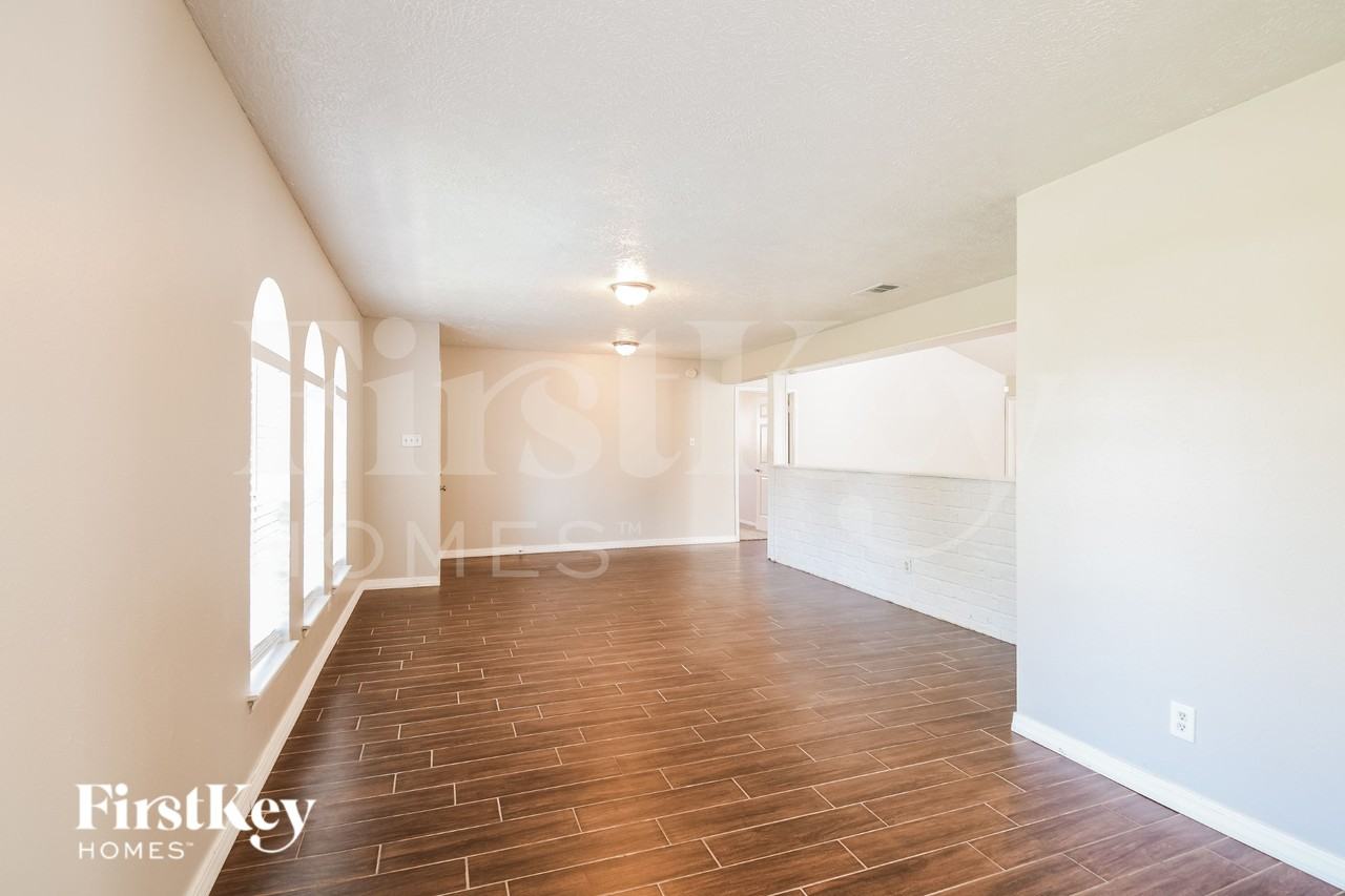 9822 Hughes Ranch Rd - Photo 6 of 15