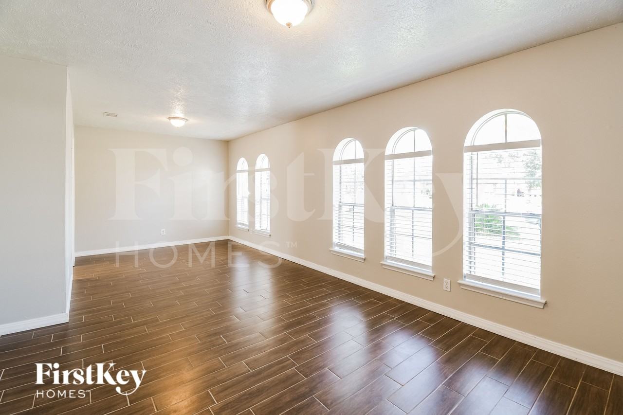 9822 Hughes Ranch Rd - Photo 7 of 15
