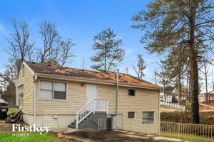 featured image of 5070 Fairmont Rd Se