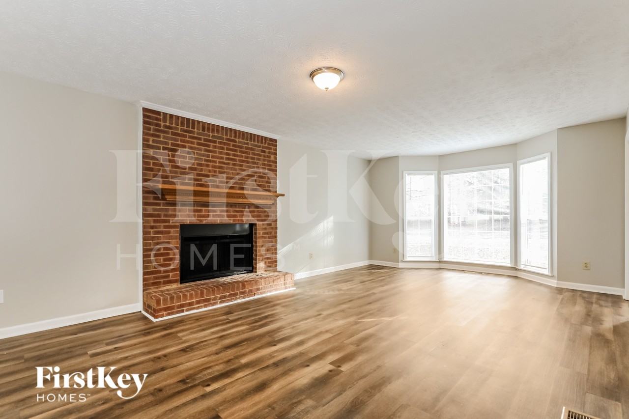 125 Wakefield Pl - Photo 5 of 18
