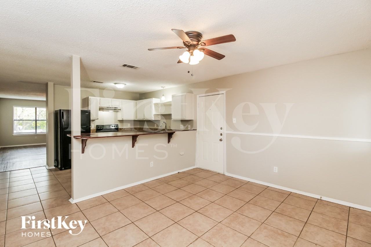 4417 Cordova Ln - Photo 5 of 16