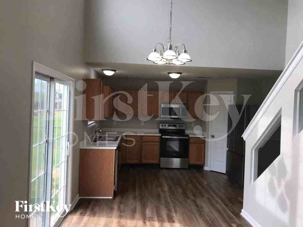 867 Seabreeze Dr - Photo 3 of 17