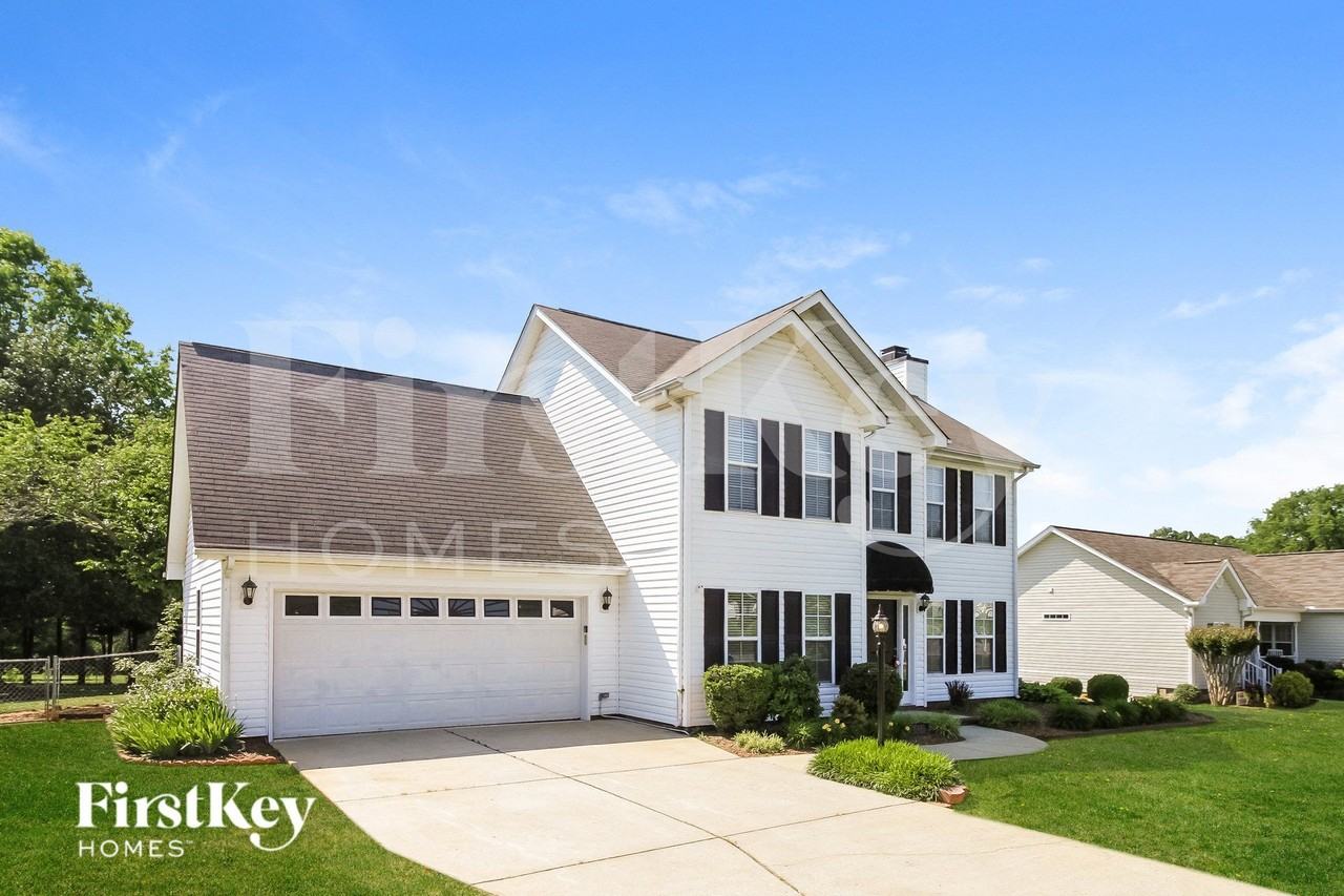 6011 Hickory Creek Rd - Photo 2 of 15