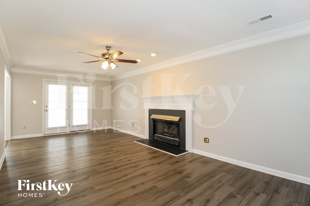 6011 Hickory Creek Rd - Photo 3 of 15