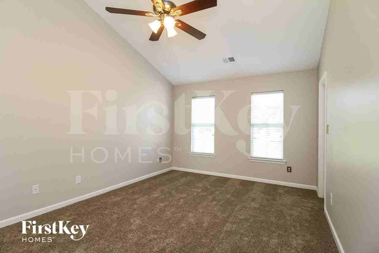 6011 Hickory Creek Rd - Photo 7 of 15