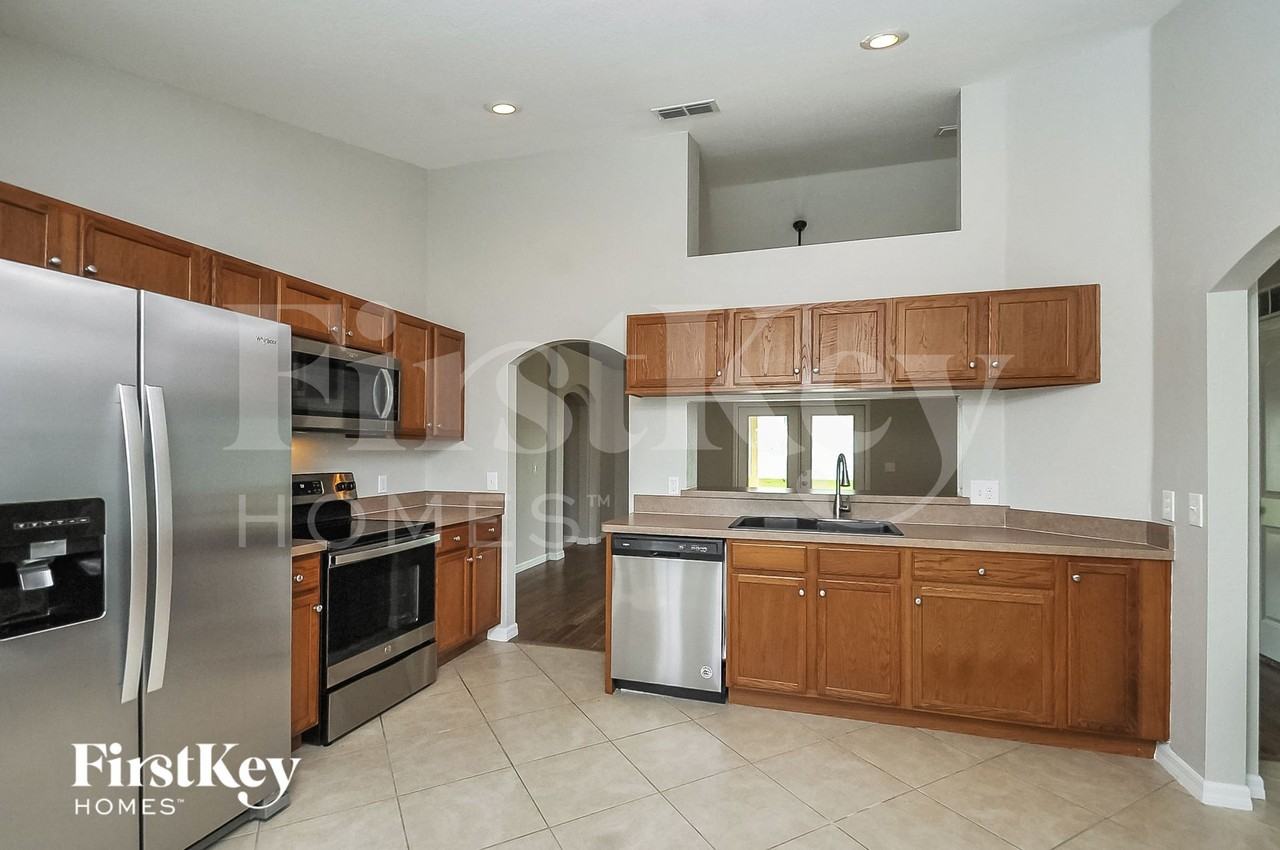 5203 Ashwood Dr - Photo 5 of 15