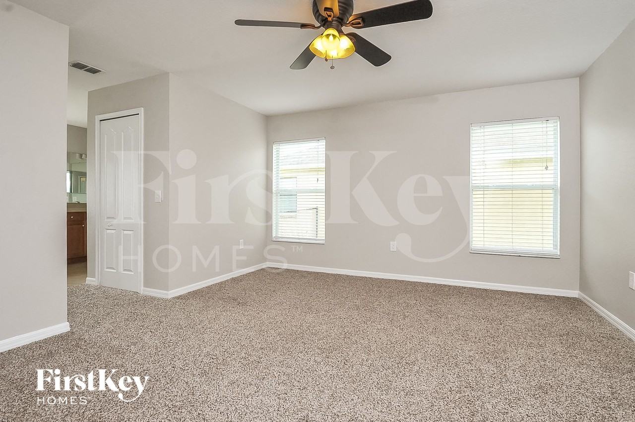 5203 Ashwood Dr - Photo 6 of 15