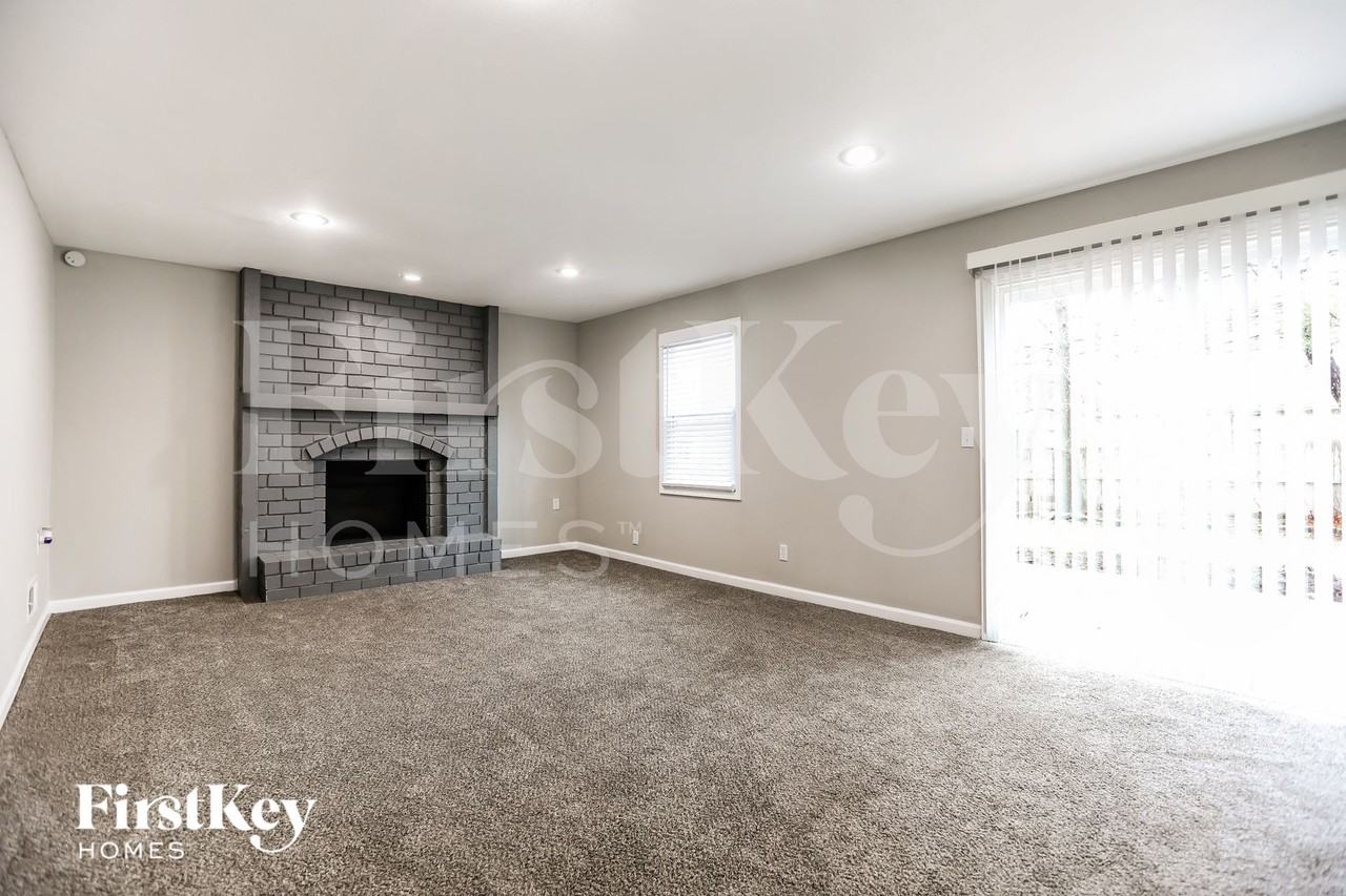 12404 W 100th St - Photo 6 of 15