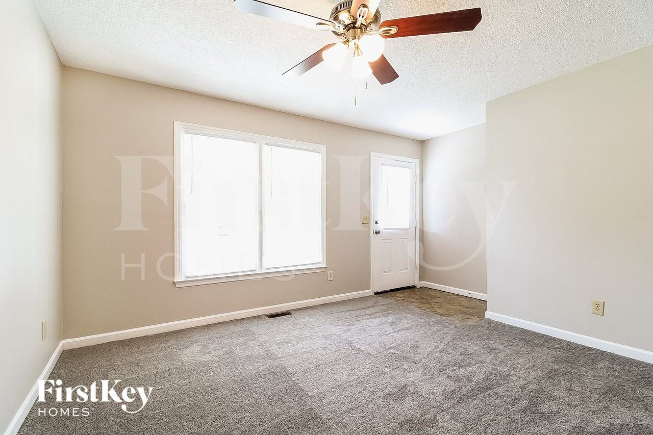 3817 Central Ave - Photo 4 of 15
