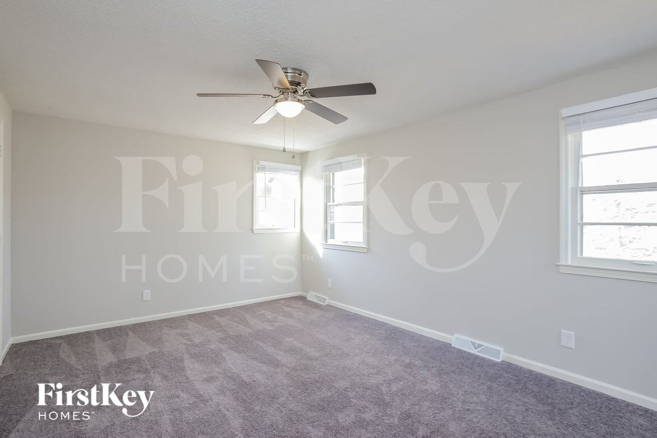 1218 Ne 80th Ter - Photo 7 of 15
