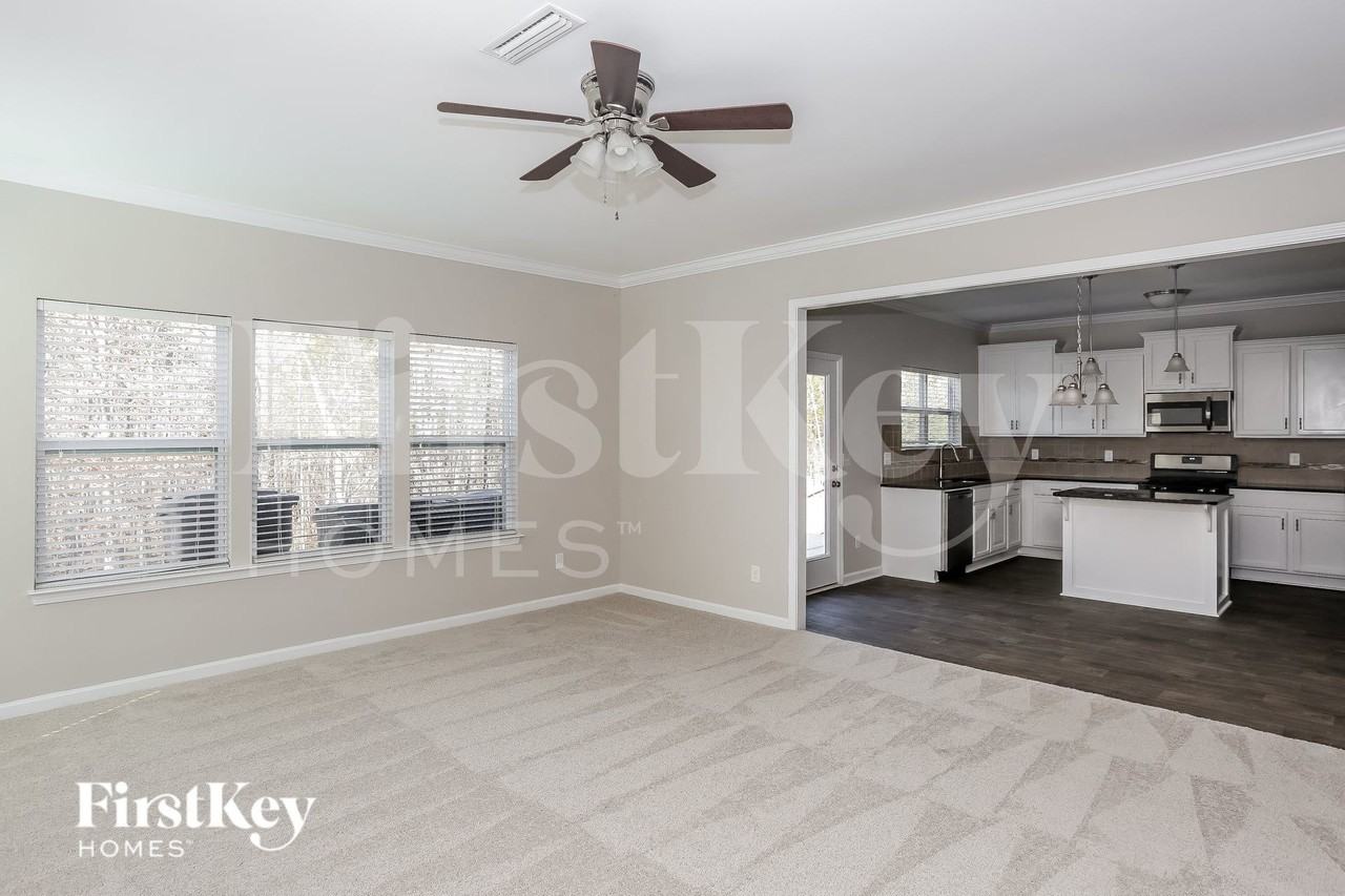 12852 Clydesdale Dr - Photo 4 of 15