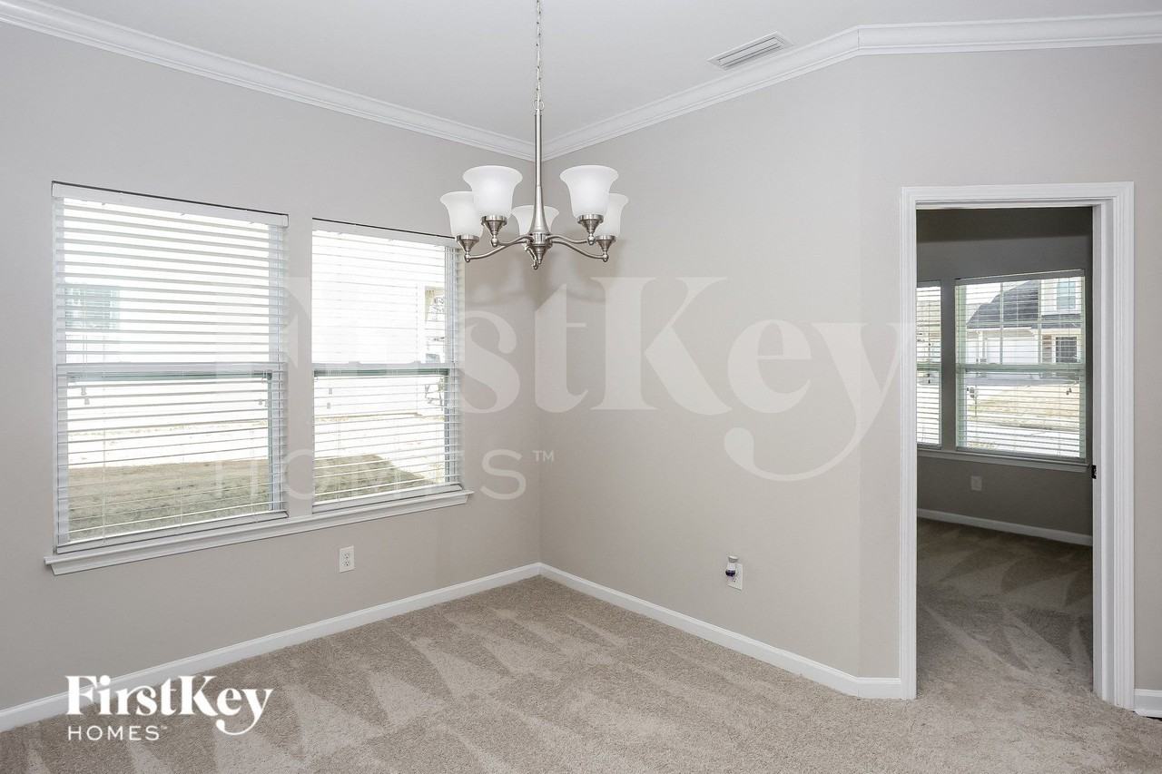12852 Clydesdale Dr - Photo 5 of 15