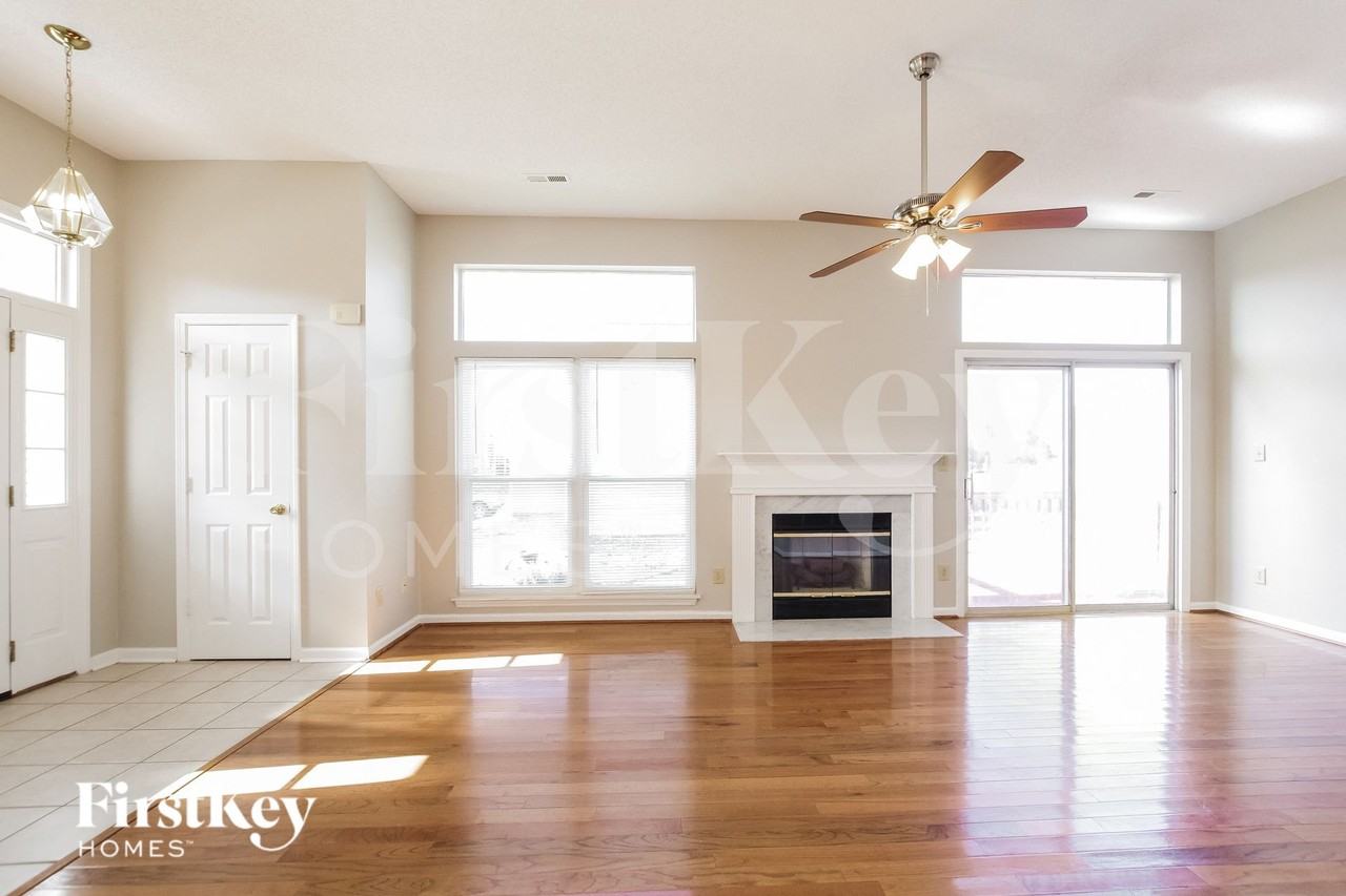 3105 Denhem Ct - Photo 2 of 15