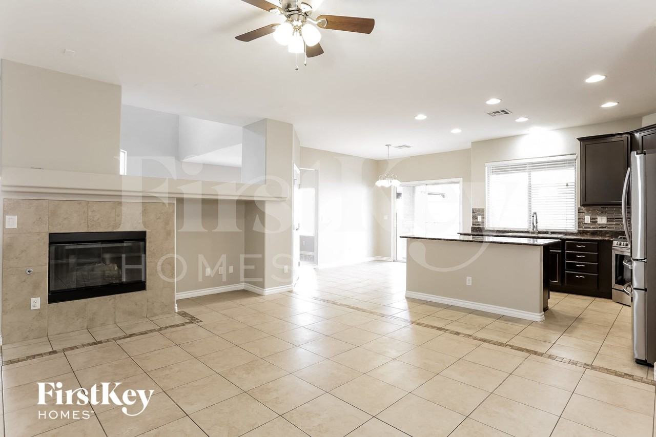 324 Sierra Breeze Ave - Photo 6 of 15