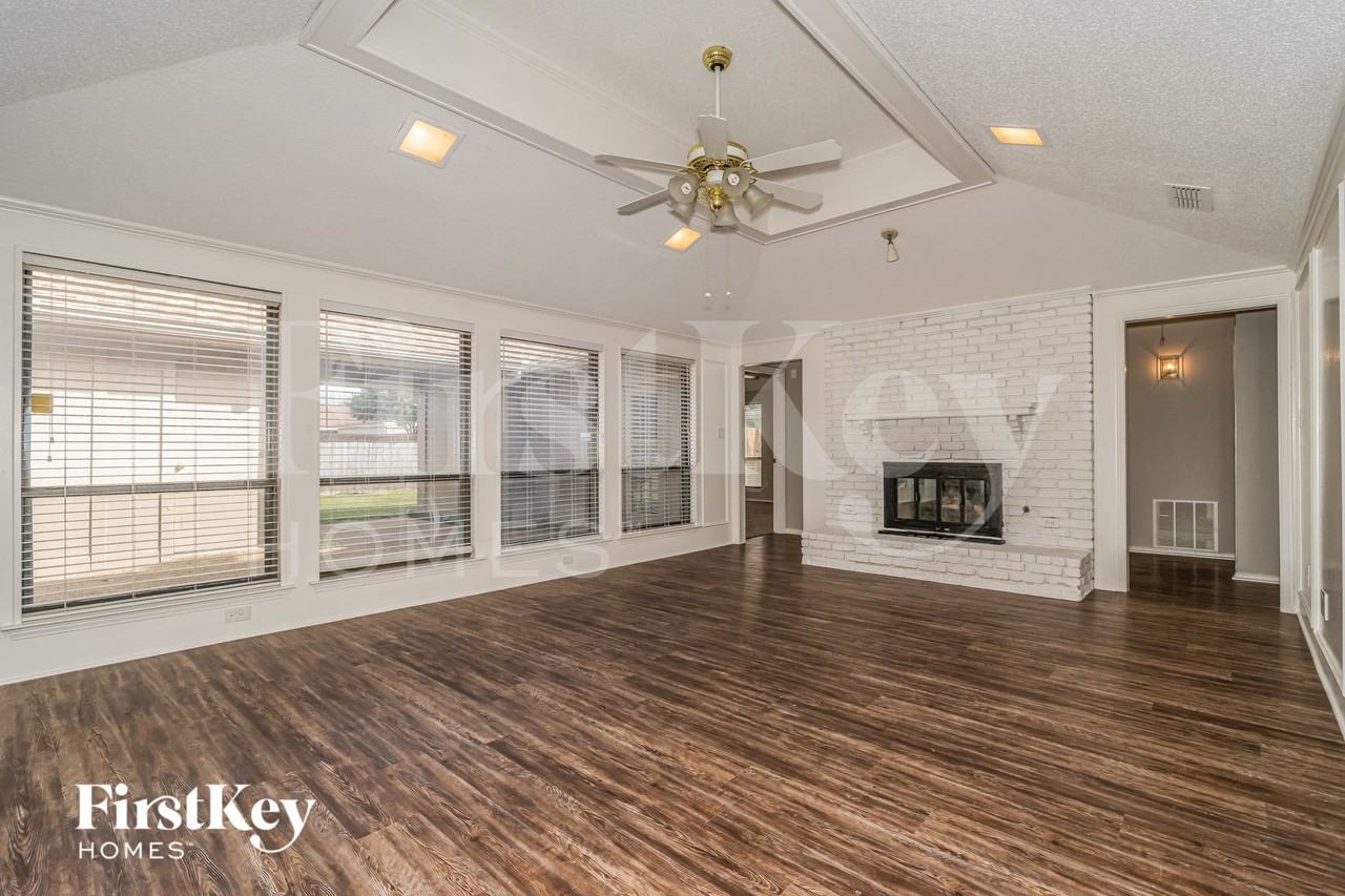 3941 Los Robles Dr - Photo 2 of 15