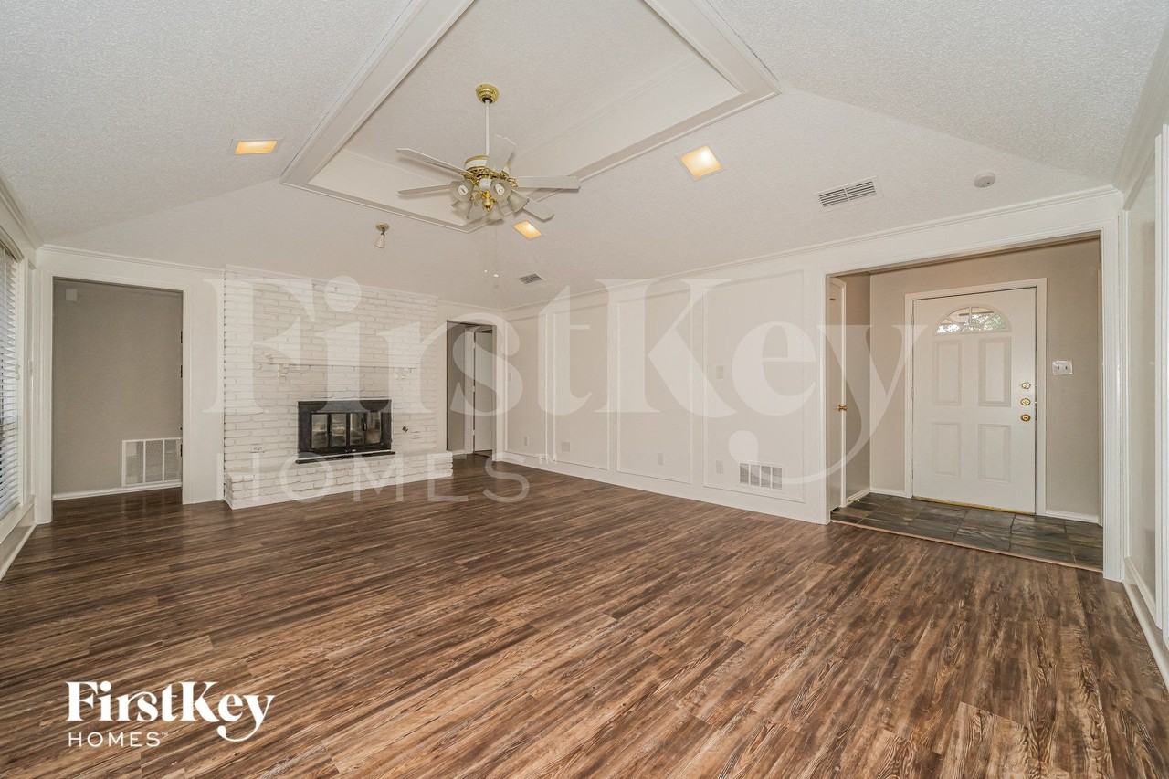3941 Los Robles Dr - Photo 3 of 15