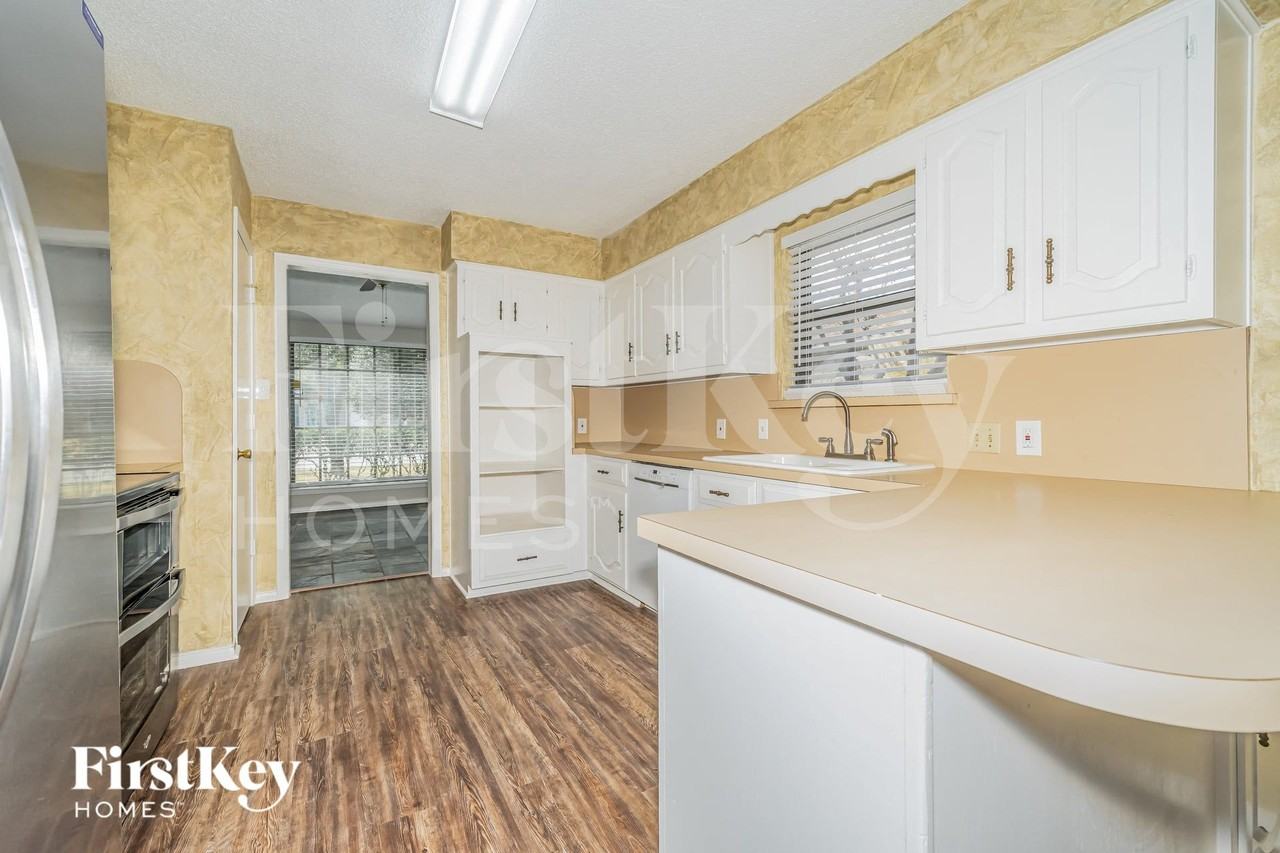 3941 Los Robles Dr - Photo 5 of 15