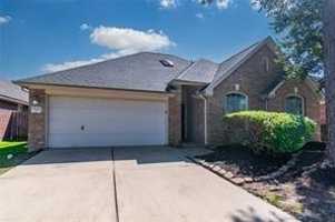 featured image of Glenhill Dr