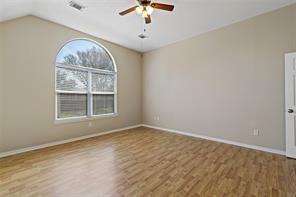 Glenhill Dr - Photo 4 of 8