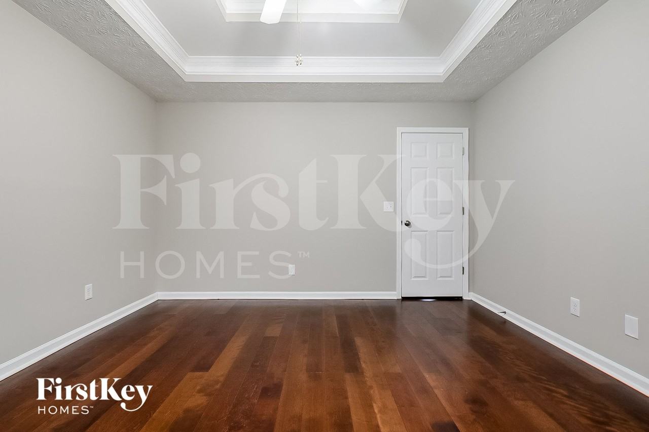 695 Avalon Forest Dr - Photo 6 of 15