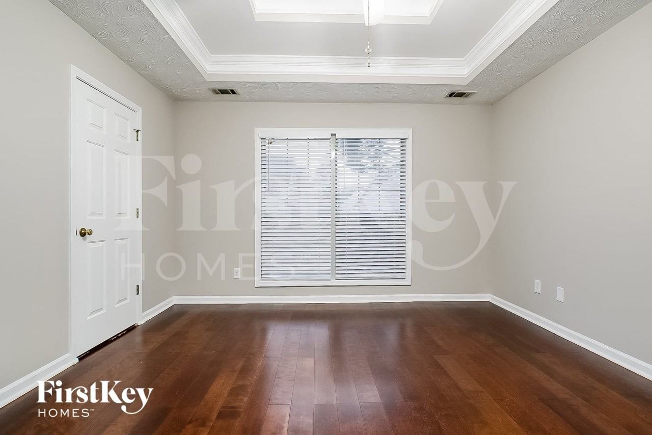 695 Avalon Forest Dr - Photo 7 of 15