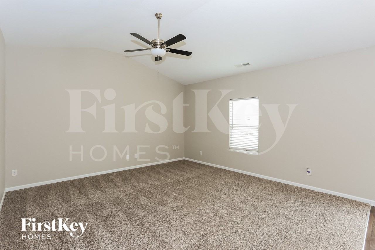 6129 Purbeck Way - Photo 4 of 15