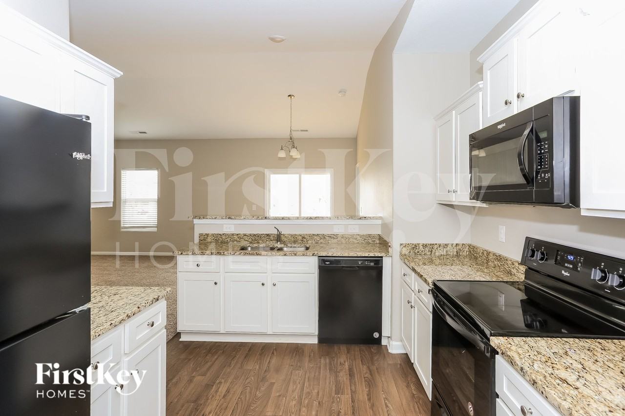 6129 Purbeck Way - Photo 6 of 15