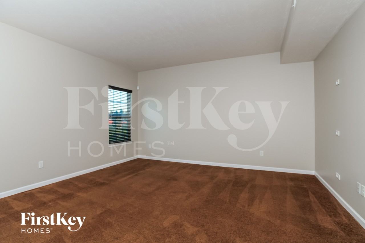 5222 River Ridge Dr - Photo 6 of 15
