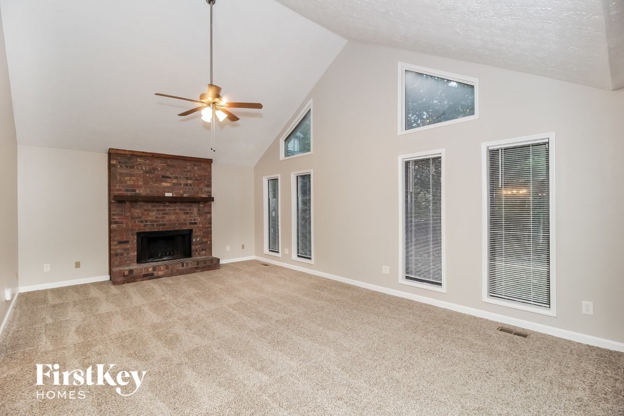 5756 Lake Ct Nw - Photo 2 of 15