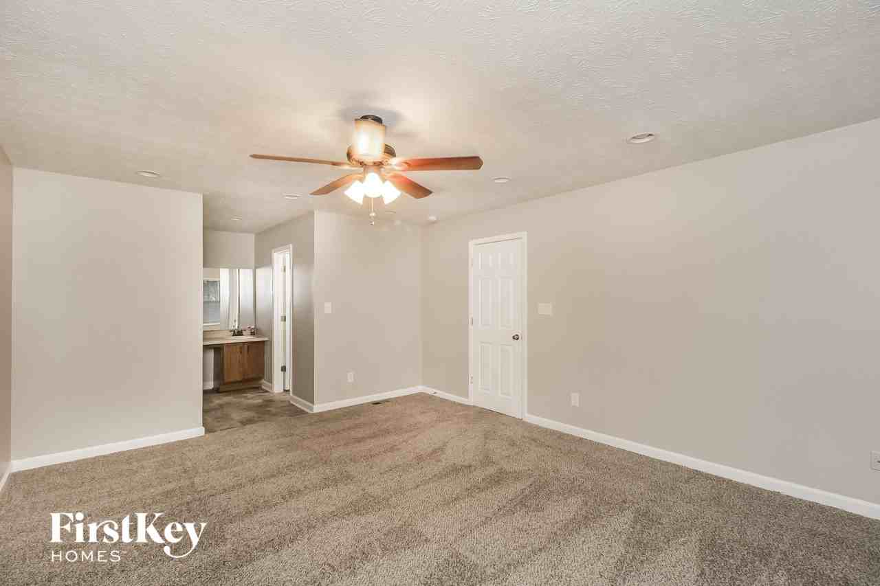 5756 Lake Ct Nw - Photo 6 of 15