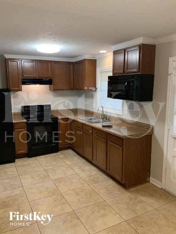 6620 Leisure Trl - Photo 5 of 11
