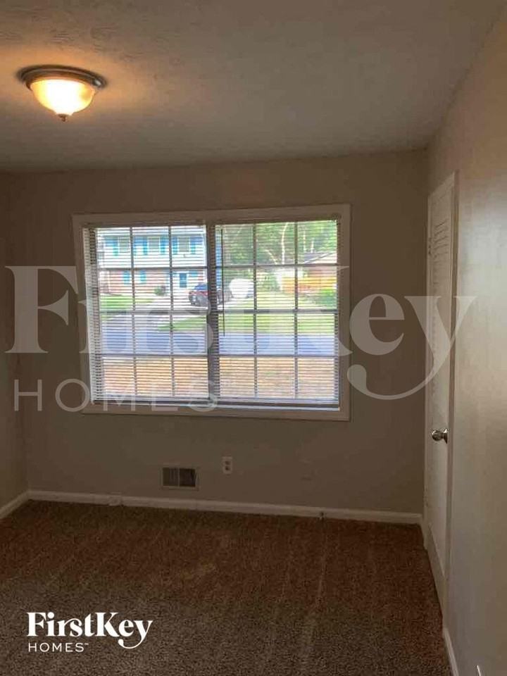 6620 Leisure Trl - Photo 6 of 11