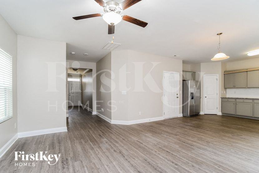 9525 Blue Knoll Ct - Photo 4 of 18