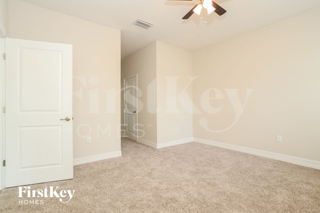 601 Dunlin Ln - Photo 7 of 16