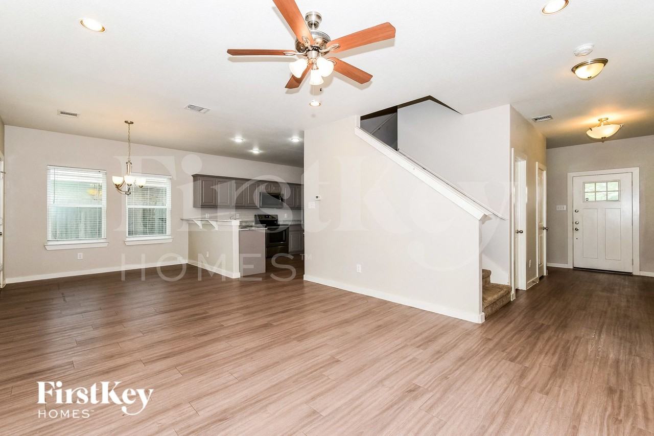 9948 Rio Doso Dr - Photo 4 of 16