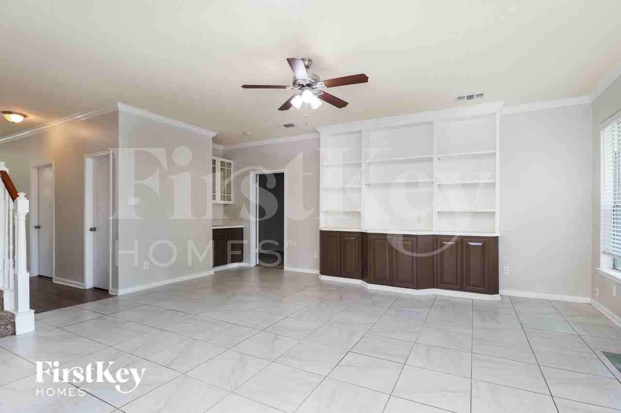 9131 Landry Blvd - Photo 2 of 16