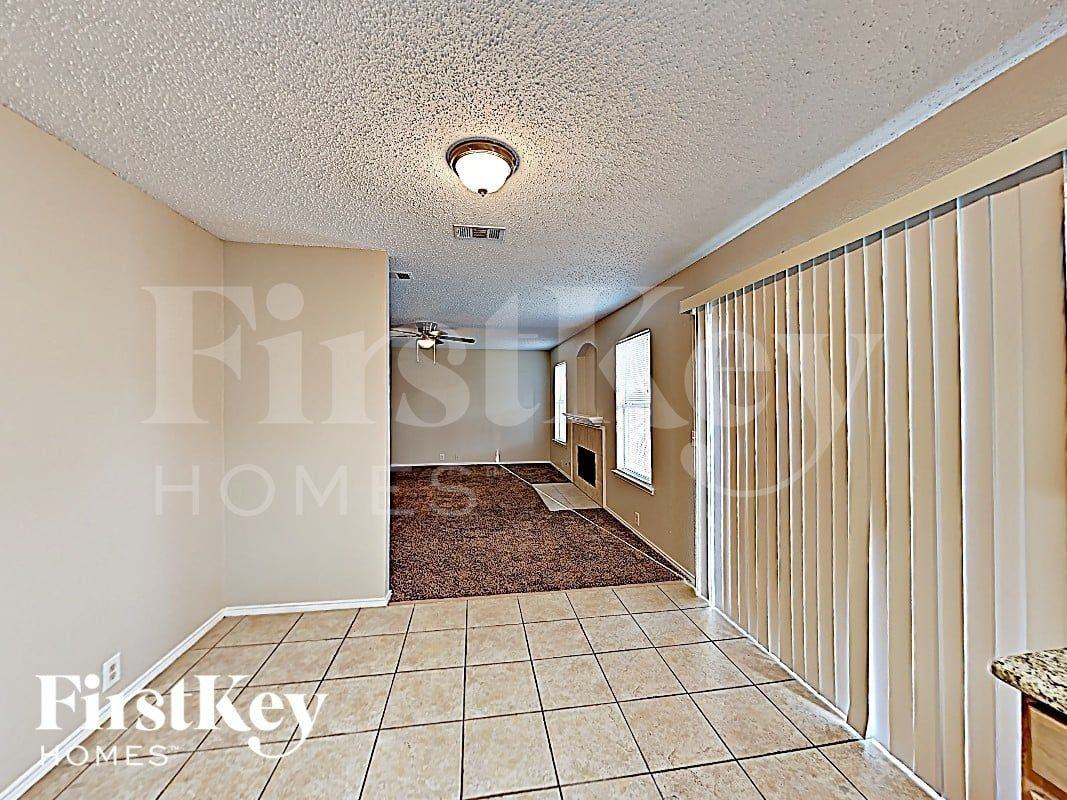 820 Monette Dr - Photo 6 of 15