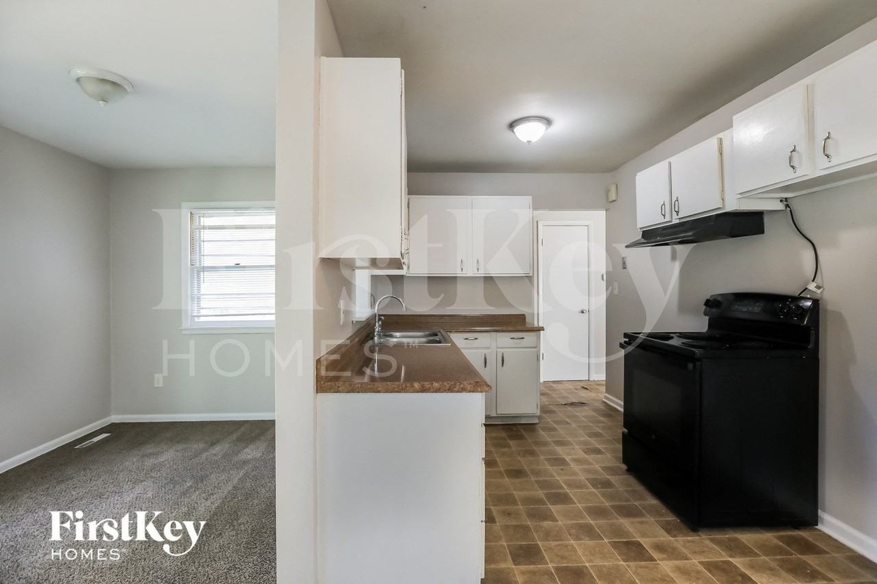 7902 E 89th Ter - Photo 6 of 15
