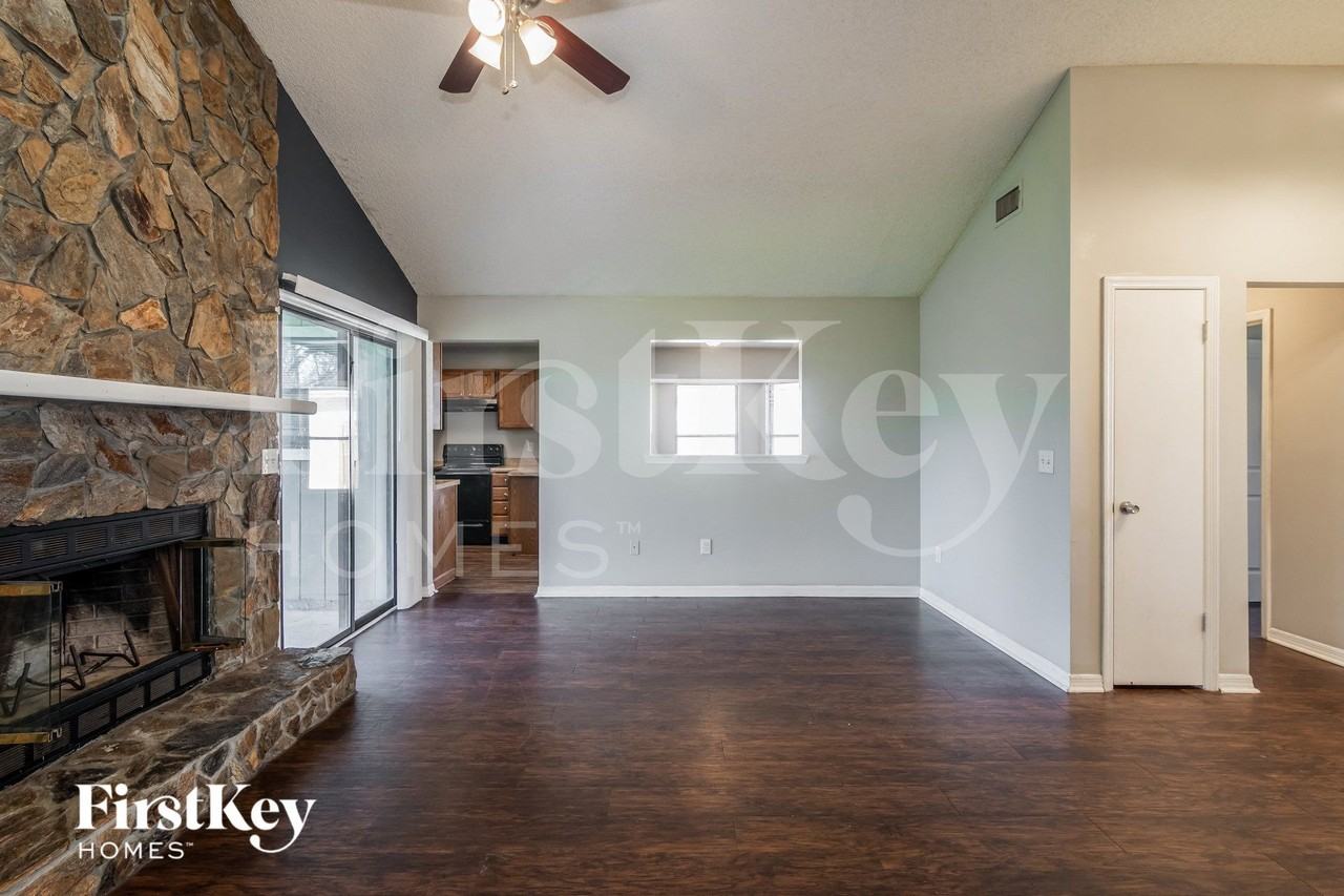 7734 Pikes Peak Dr - Photo 2 of 15